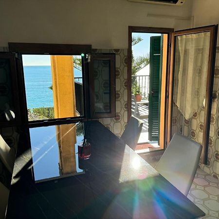 בורדיגרה Hotel Lora Rda Luxury מראה חיצוני תמונה