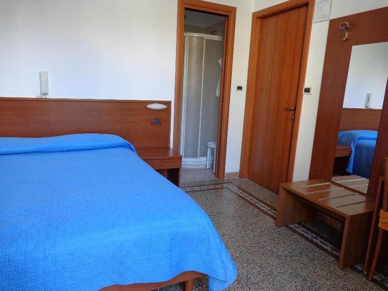 בורדיגרה Hotel Lora Rda Luxury מראה חיצוני תמונה