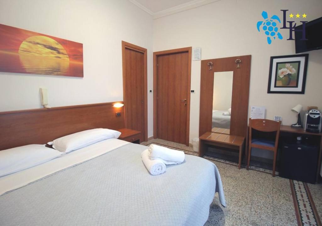 בורדיגרה Hotel Lora Rda Luxury מראה חיצוני תמונה