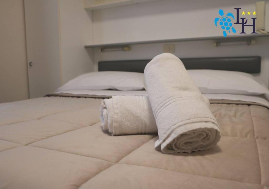 בורדיגרה Hotel Lora Rda Luxury מראה חיצוני תמונה