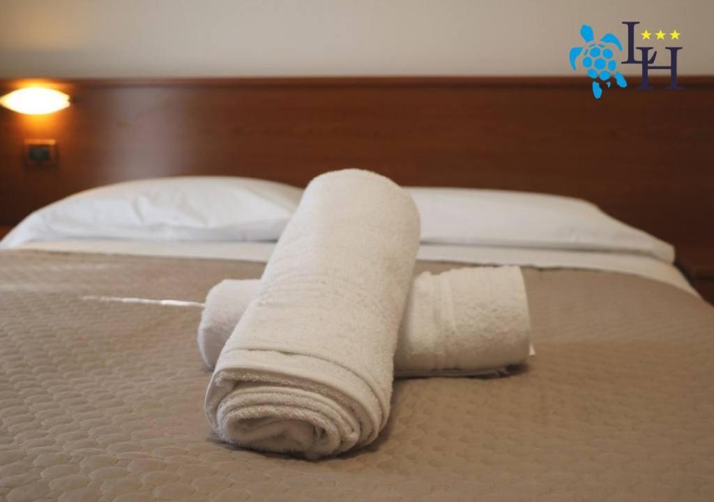 בורדיגרה Hotel Lora Rda Luxury מראה חיצוני תמונה
