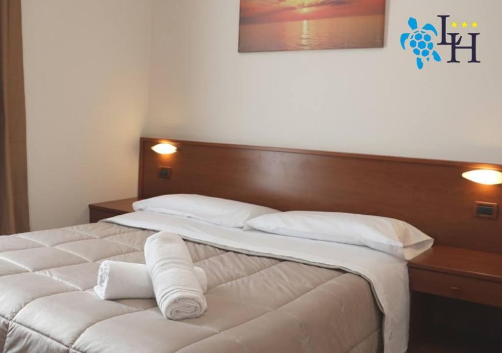 בורדיגרה Hotel Lora Rda Luxury מראה חיצוני תמונה