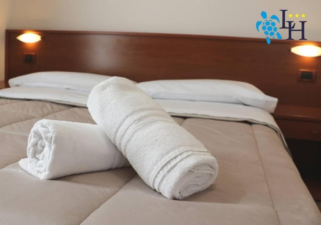 בורדיגרה Hotel Lora Rda Luxury מראה חיצוני תמונה