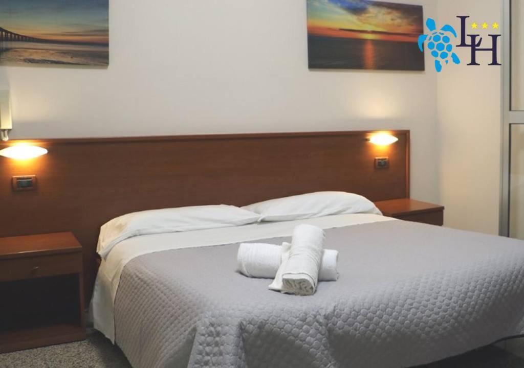 בורדיגרה Hotel Lora Rda Luxury מראה חיצוני תמונה