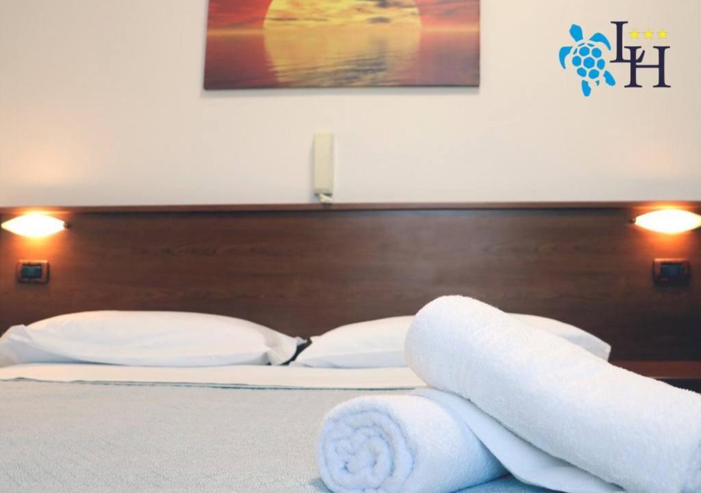 בורדיגרה Hotel Lora Rda Luxury מראה חיצוני תמונה