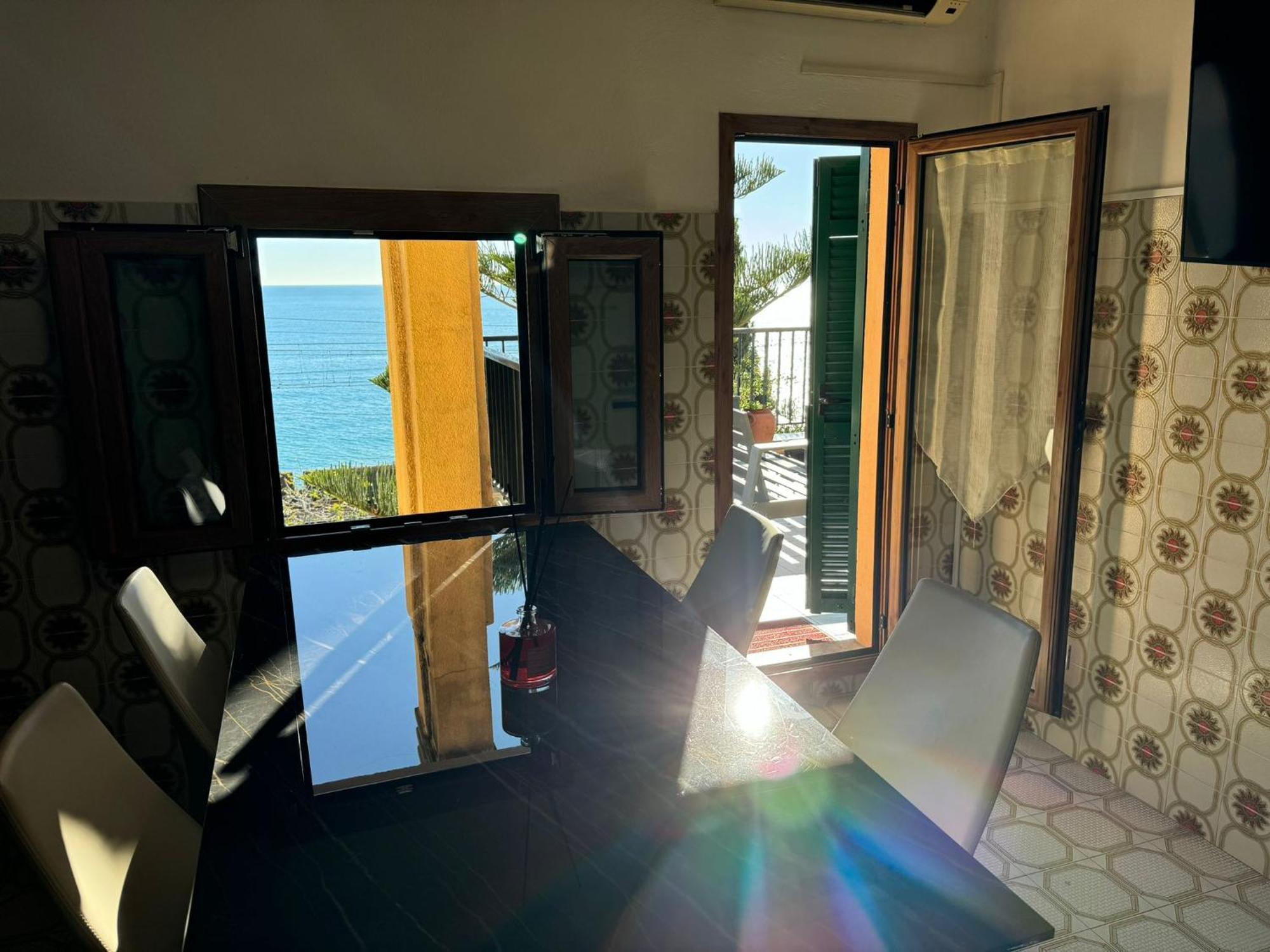 בורדיגרה Hotel Lora Rda Luxury מראה חיצוני תמונה