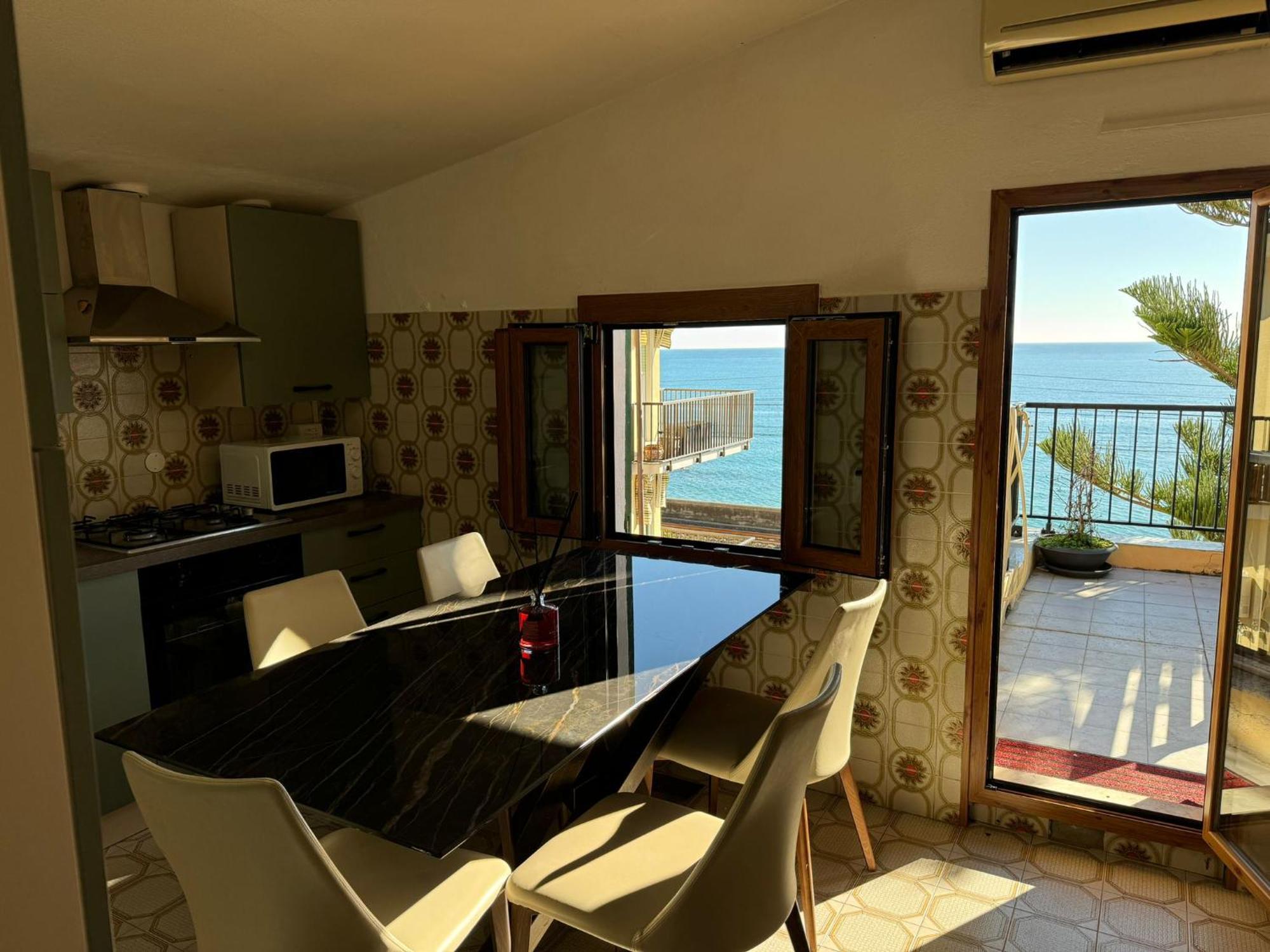 בורדיגרה Hotel Lora Rda Luxury מראה חיצוני תמונה